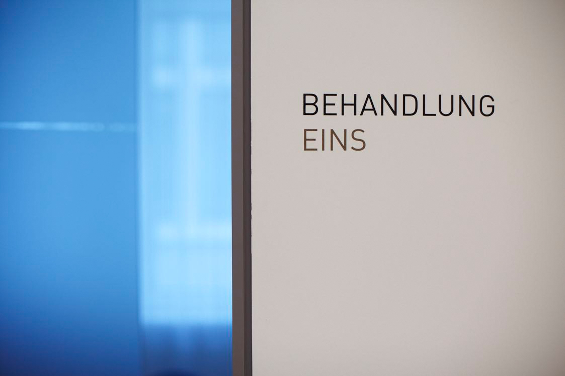 Zahnarzt Dr. Krell & Kollegen in Frankfurt Behandlung